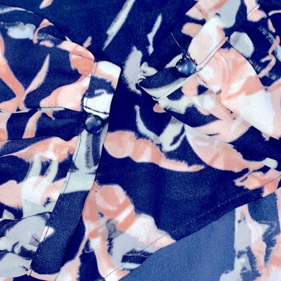 Juicy couture floral top size large - Picture 6 of 9